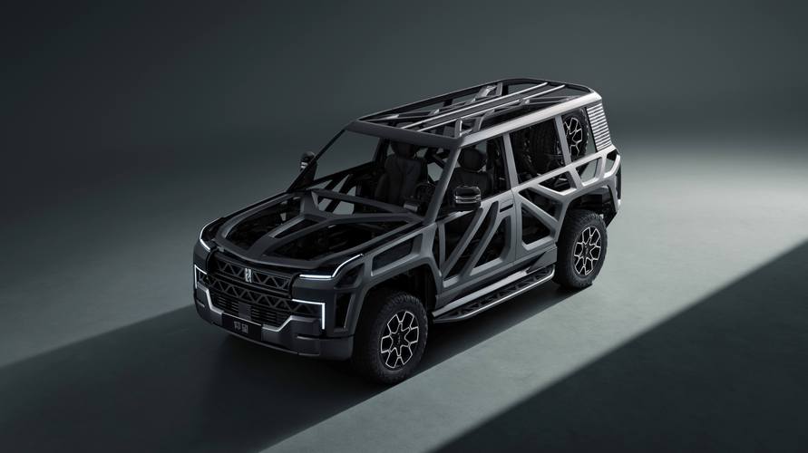 成都105仰望U8硬派越野的科技魅力，国能汽车对传统燃油车市场的冲击